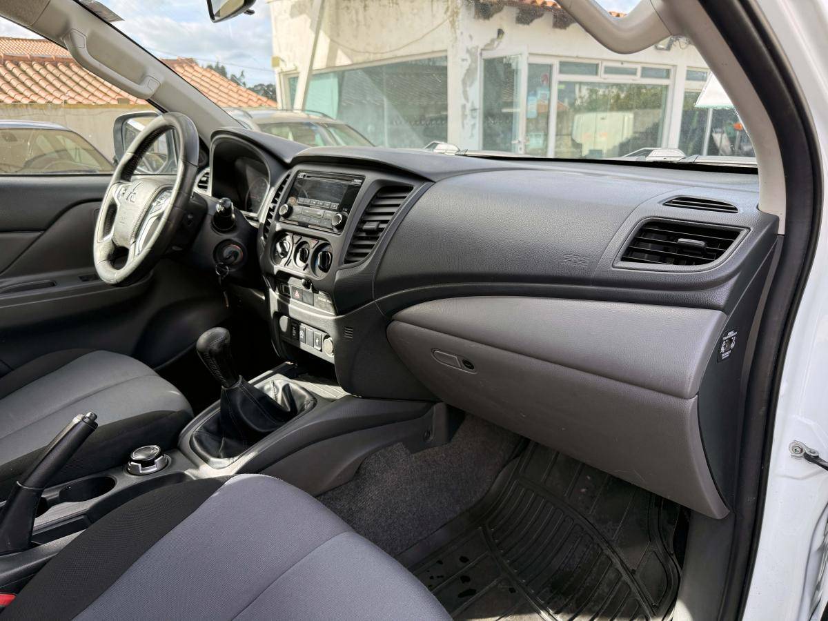 mitsubishi-l200-2018-diesel-2442cc