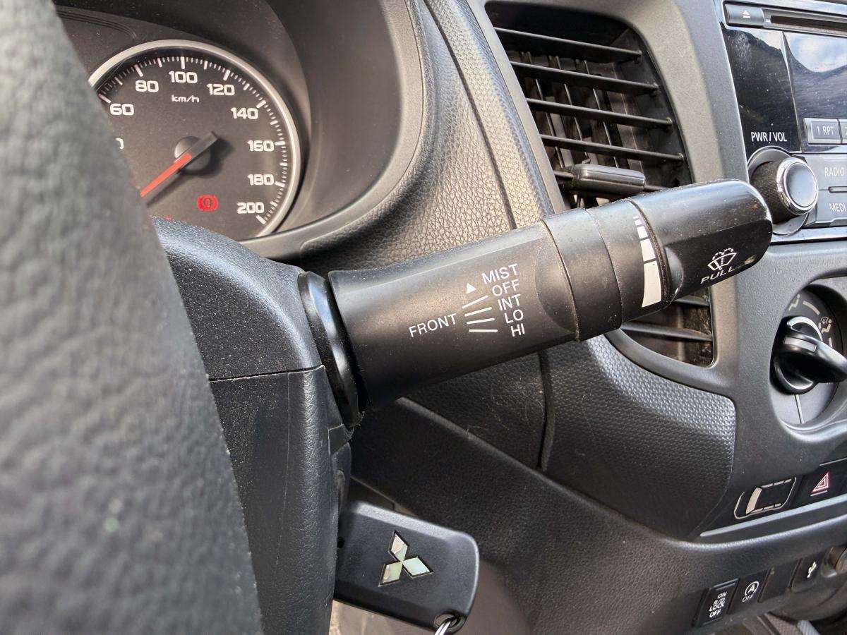 mitsubishi-l200-2018-diesel-2442cc