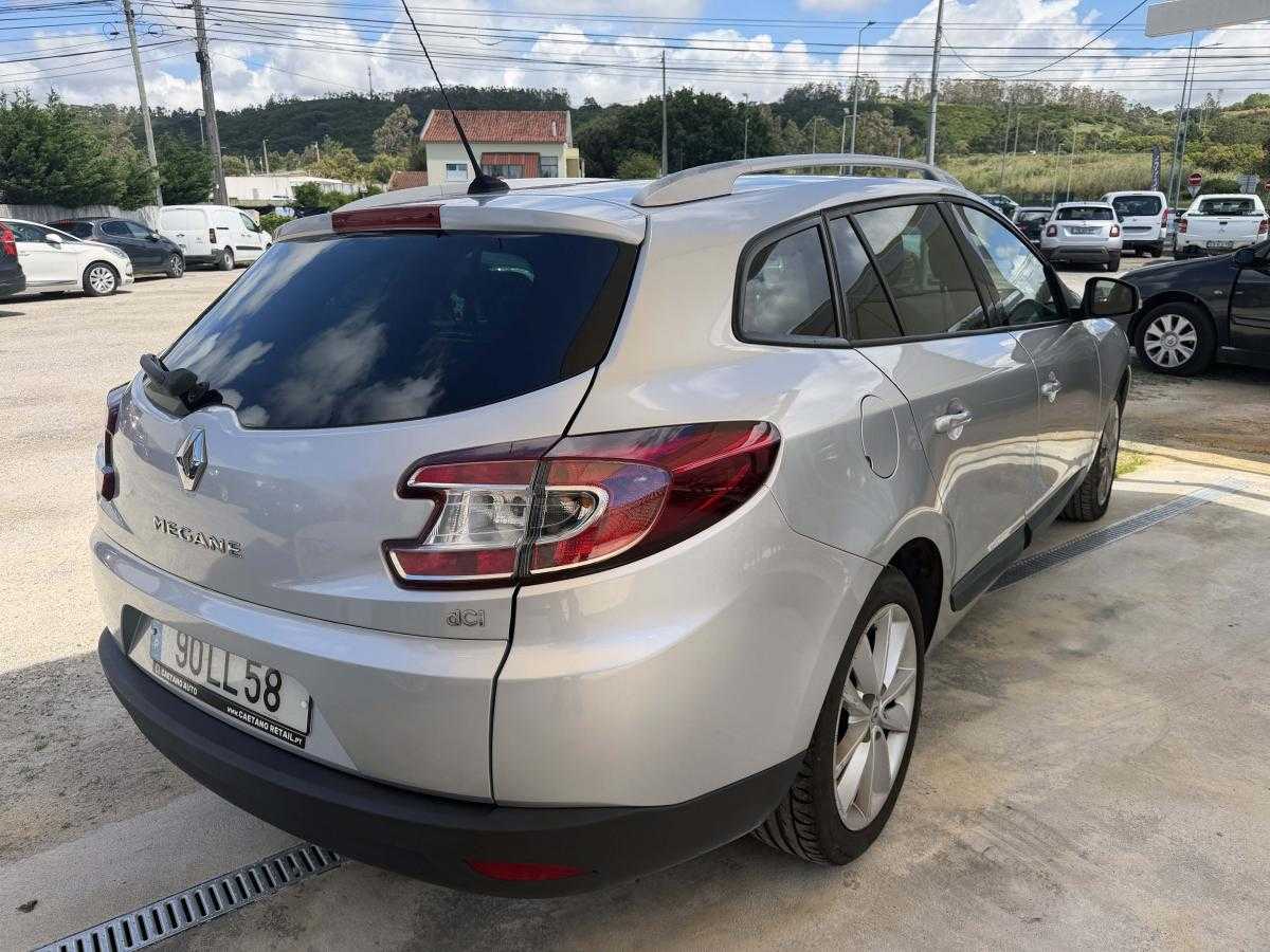 renault-megane-sport-tourer-2011-diesel-1461cc