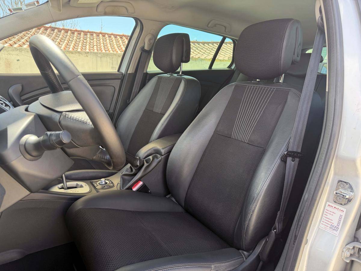 renault-megane-sport-tourer-2011-diesel-1461cc