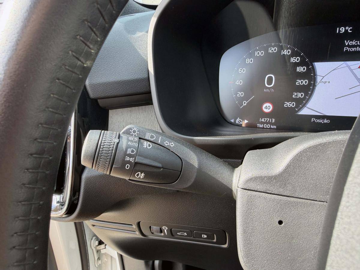 volvo-xc40-2020-hibrido-a-gasolina-1477cc