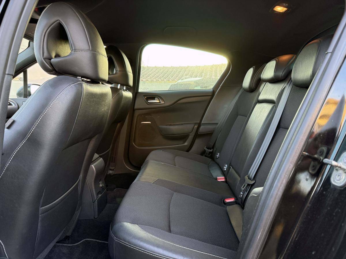 citroen-ds4-2012-diesel-1560cc