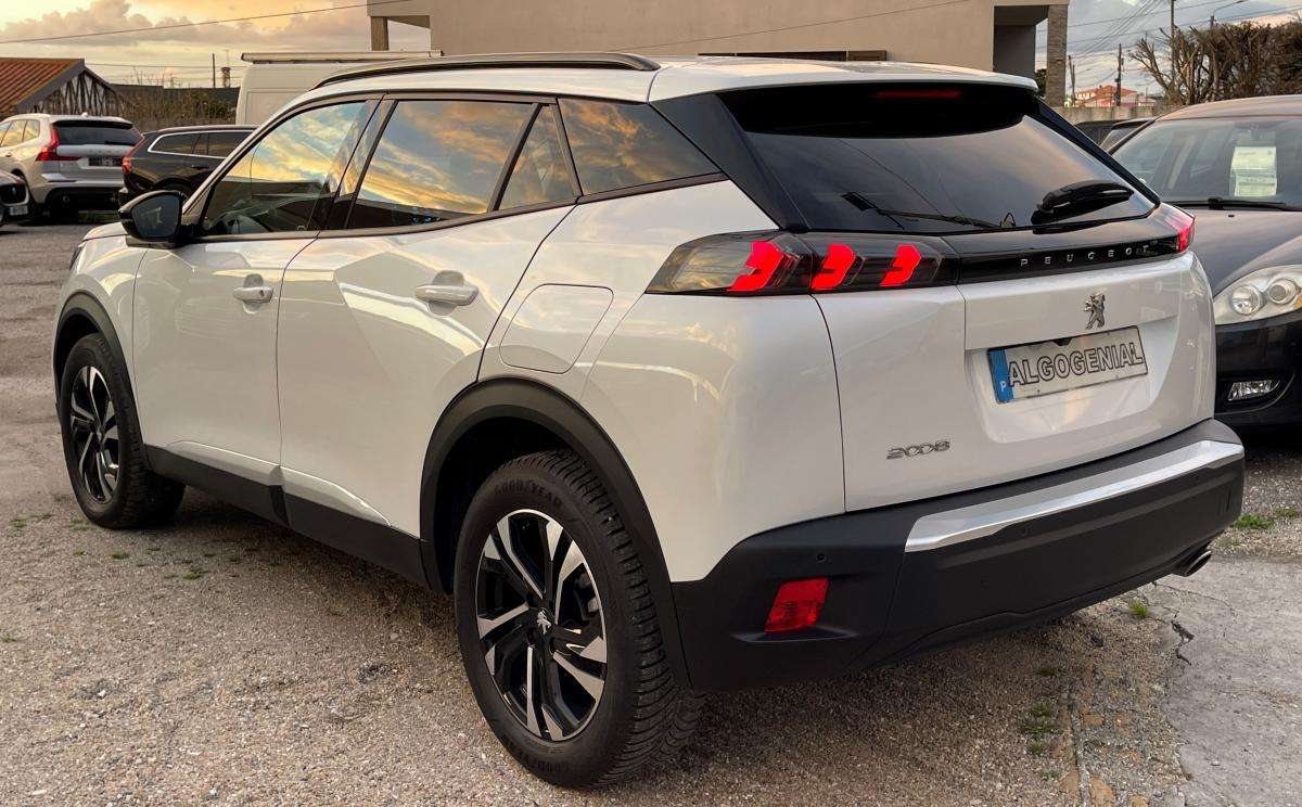peugeot-2008-2022-diesel-1499cc