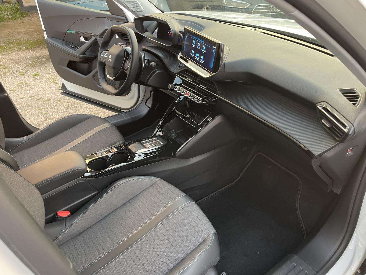 peugeot-2008-2022-diesel-1499cc