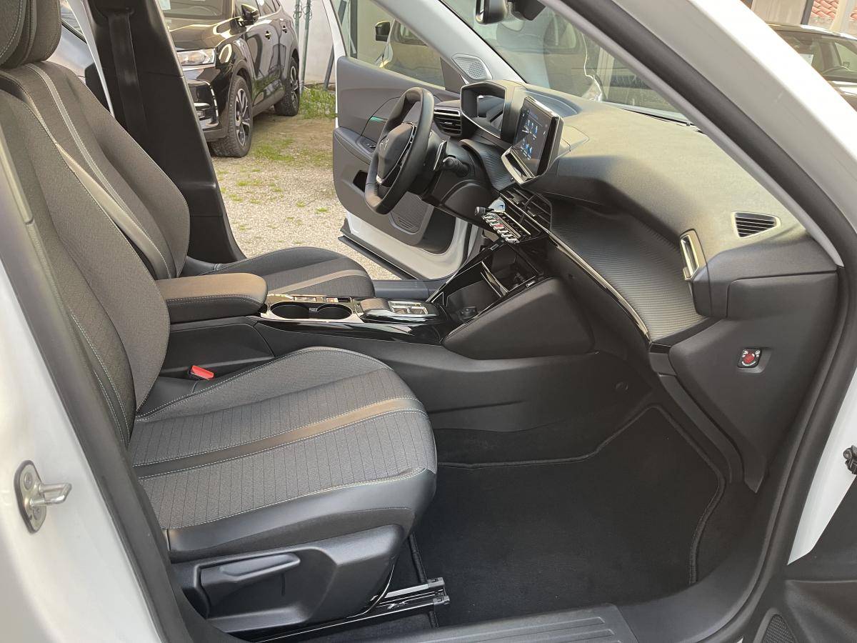 peugeot-2008-2022-diesel-1499cc