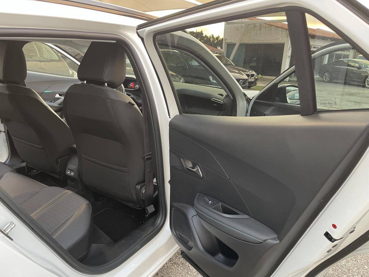 peugeot-2008-2022-diesel-1499cc