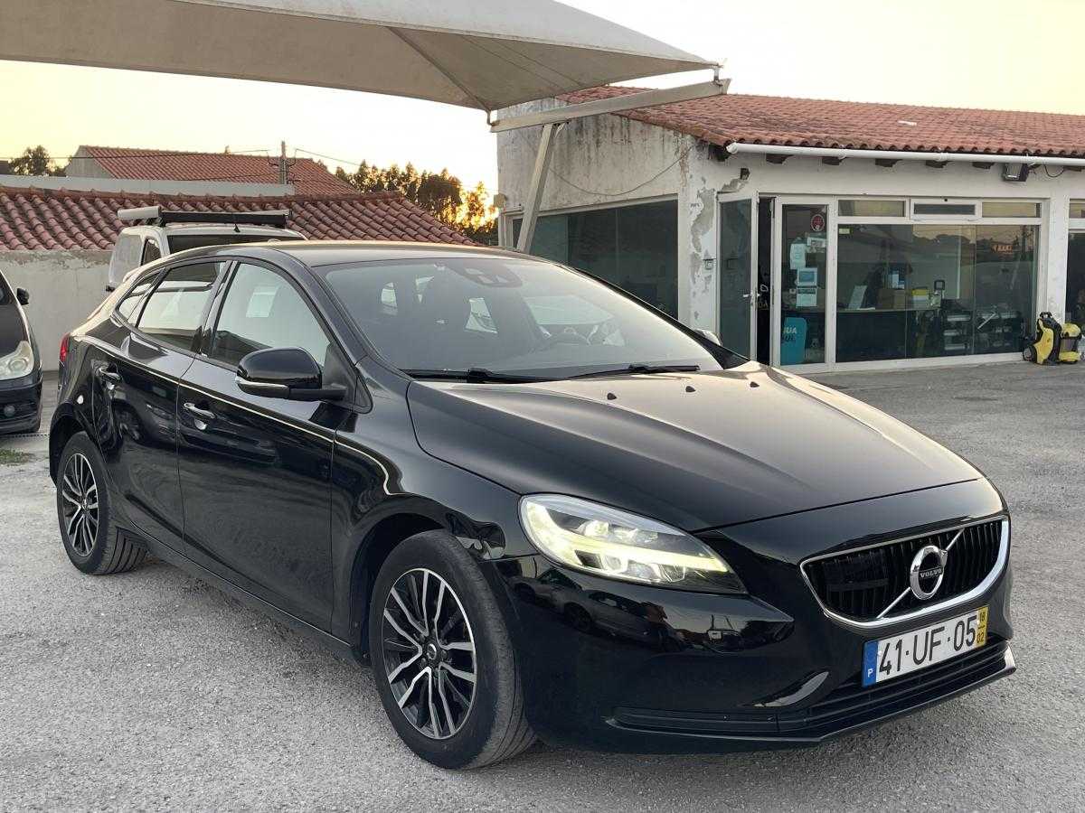 volvo-v40-2018-diesel-1969cc