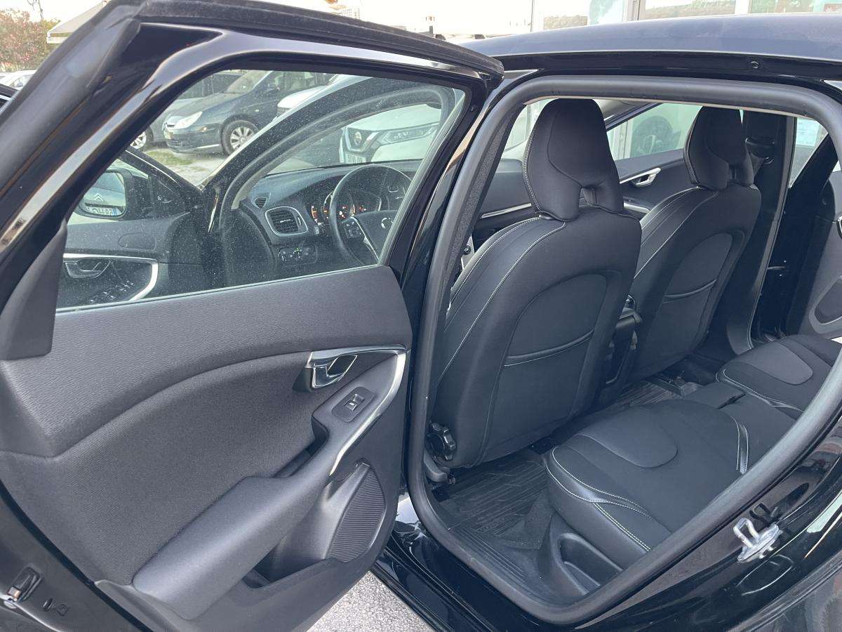 volvo-v40-2018-diesel-1969cc