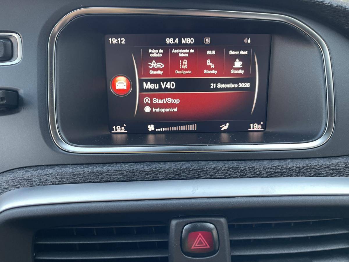 volvo-v40-2018-diesel-1969cc
