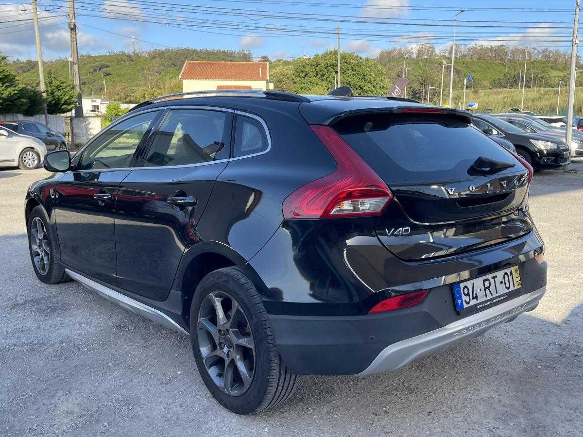 volvo-v40-cross-country-2016-diesel-1969cc