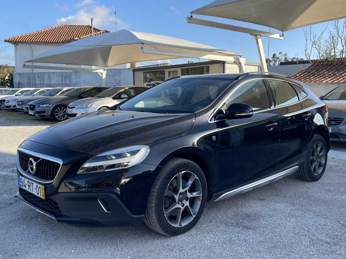 volvo-v40-cross-country-2016-diesel-1969cc