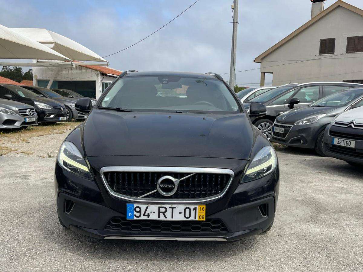 volvo-v40-cross-country-2016-diesel-1969cc