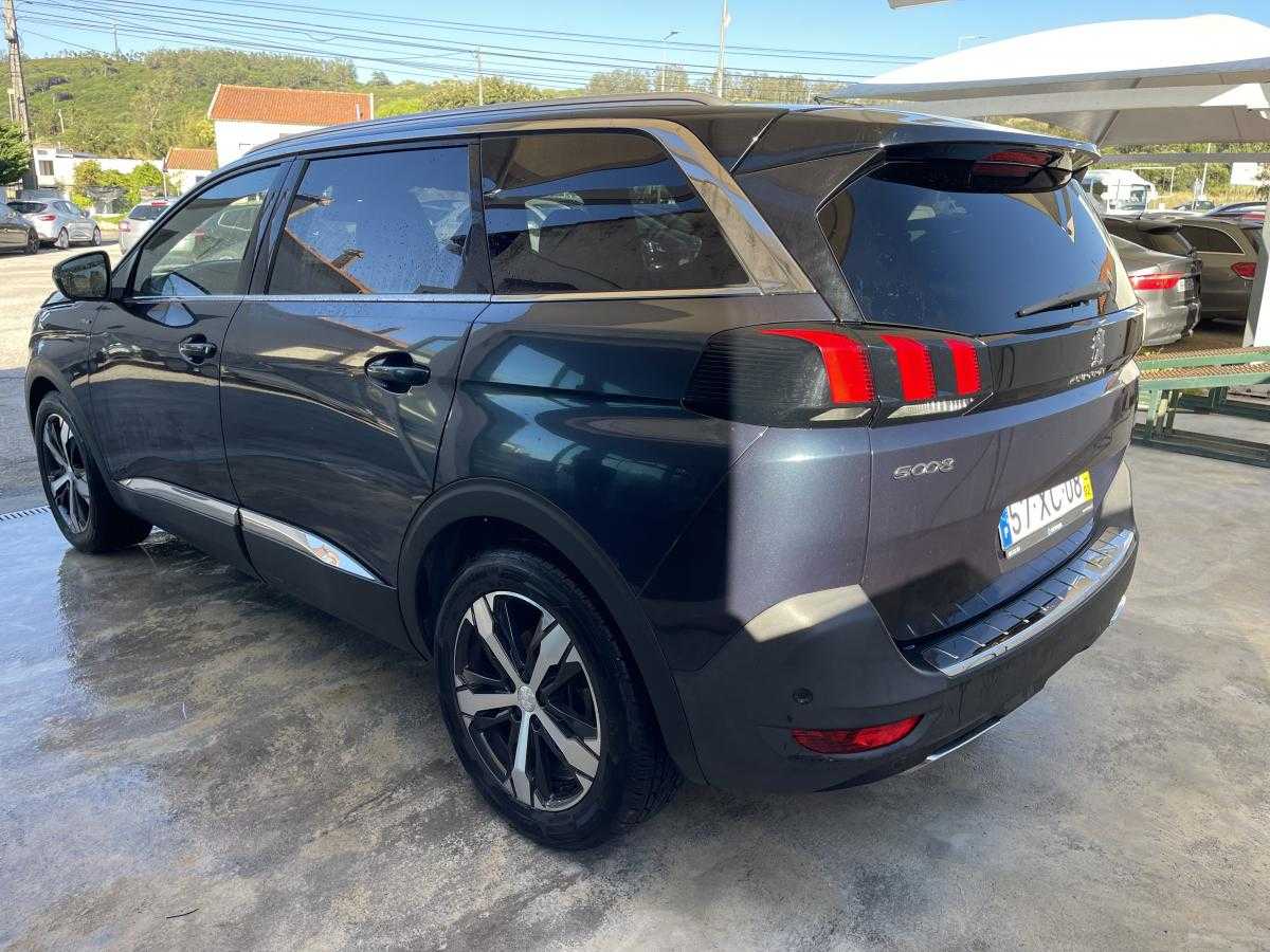 peugeot-5008-2019-diesel-1499cc