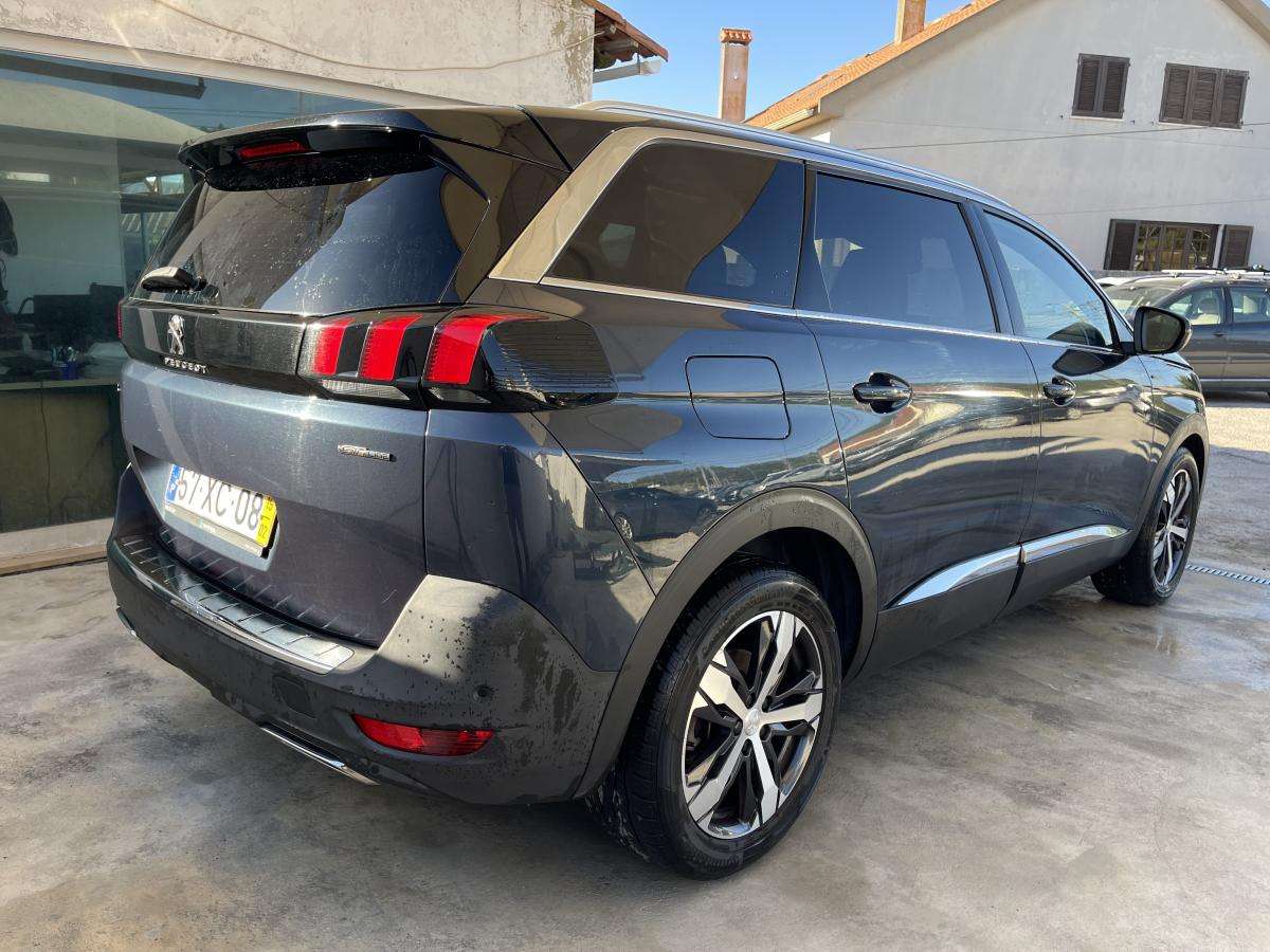 peugeot-5008-2019-diesel-1499cc