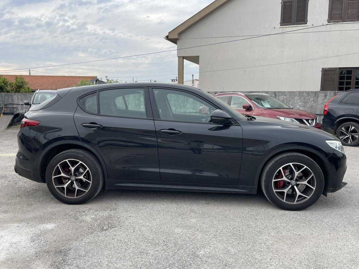 alfa-romeo-stelvio-2018-diesel-2143cc