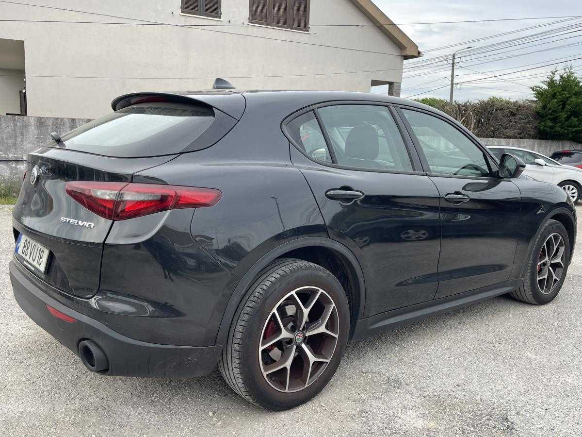 alfa-romeo-stelvio-2018-diesel-2143cc