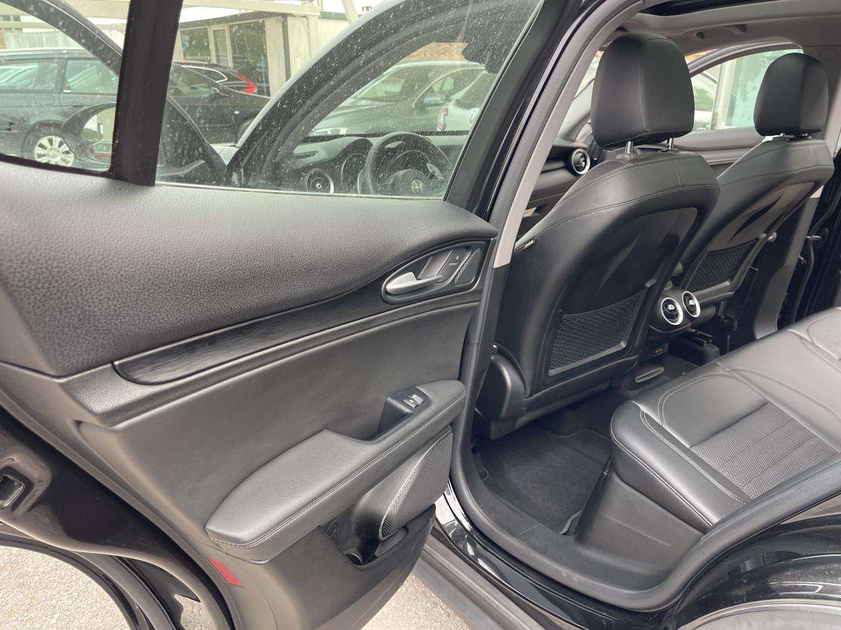 alfa-romeo-stelvio-2018-diesel-2143cc