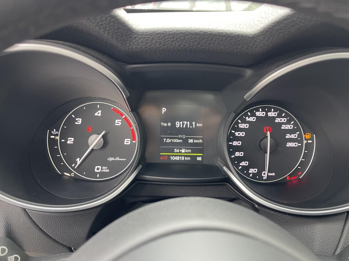 alfa-romeo-stelvio-2018-diesel-2143cc
