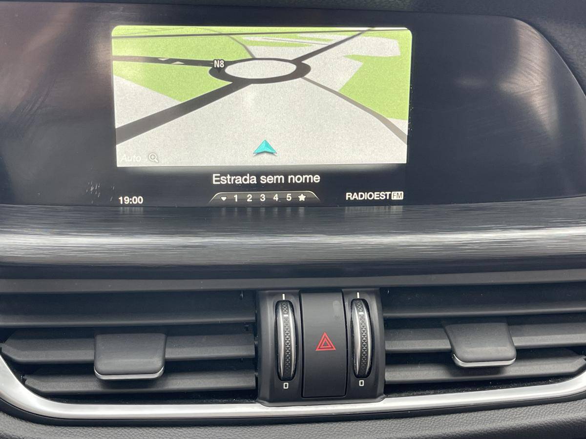 alfa-romeo-stelvio-2018-diesel-2143cc