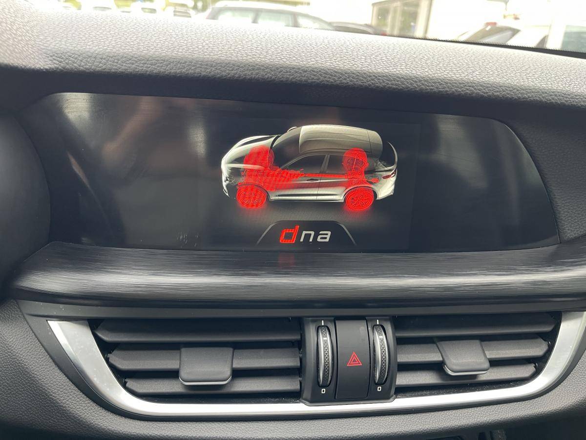 alfa-romeo-stelvio-2018-diesel-2143cc