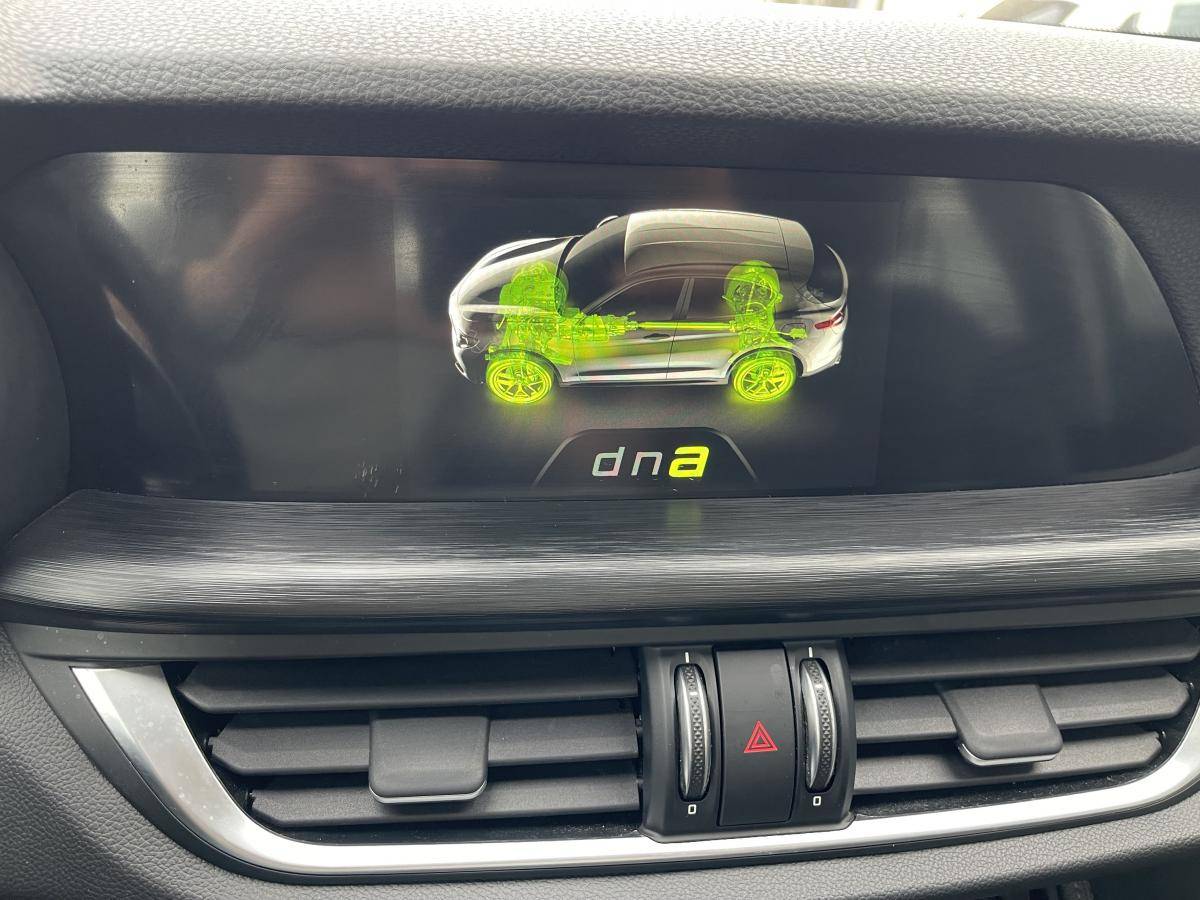 alfa-romeo-stelvio-2018-diesel-2143cc