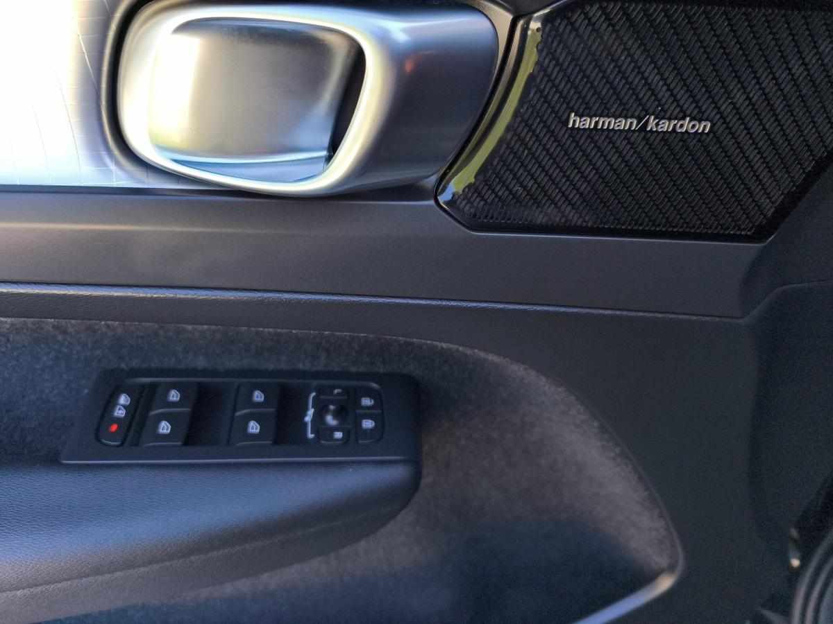 volvo-xc40-2-0-d3-2019-diesel-1969cc