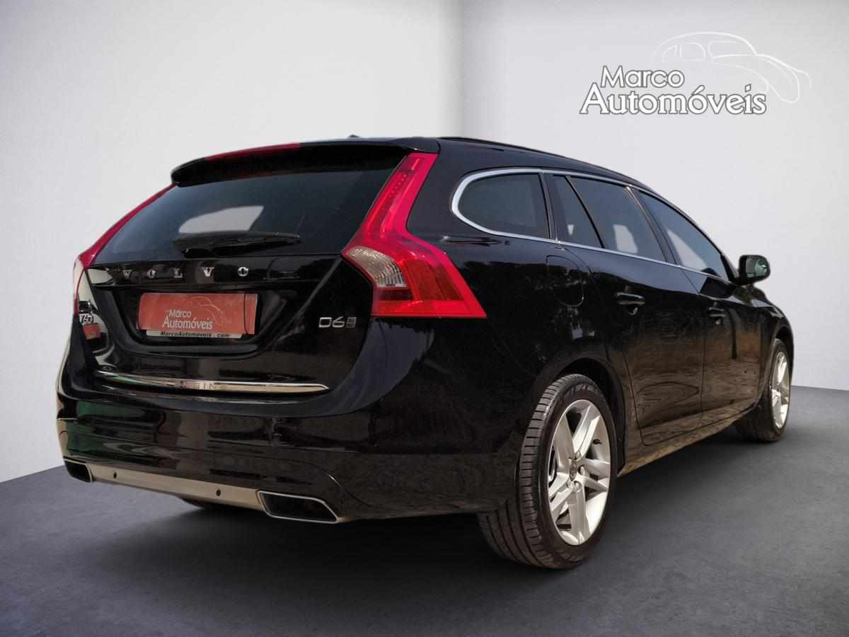 volvo-v60-d6-plug-in-hybrid-2-4-awd-2018-diesel-2400cc