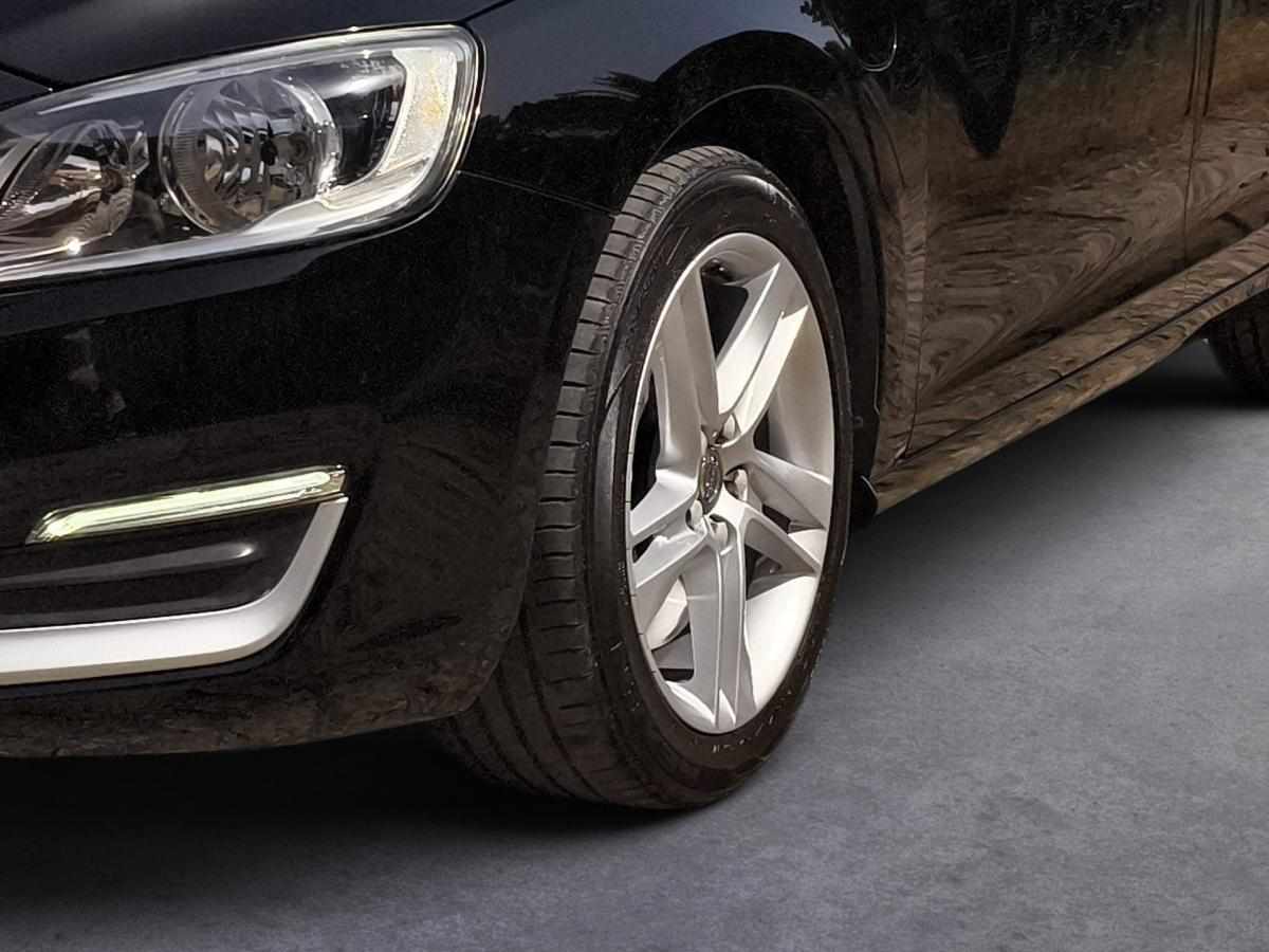 volvo-v60-d6-plug-in-hybrid-2-4-awd-2018-diesel-2400cc