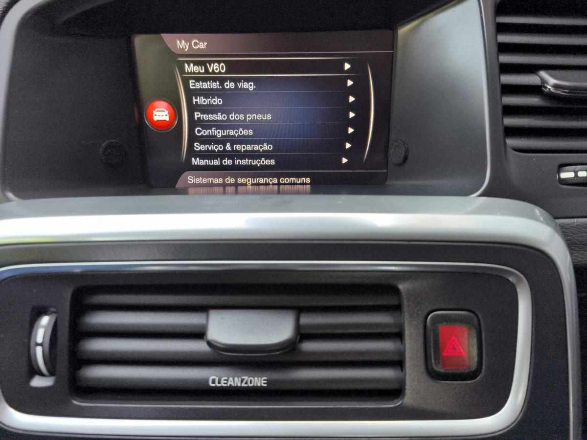 volvo-v60-d6-plug-in-hybrid-2-4-awd-2018-diesel-2400cc