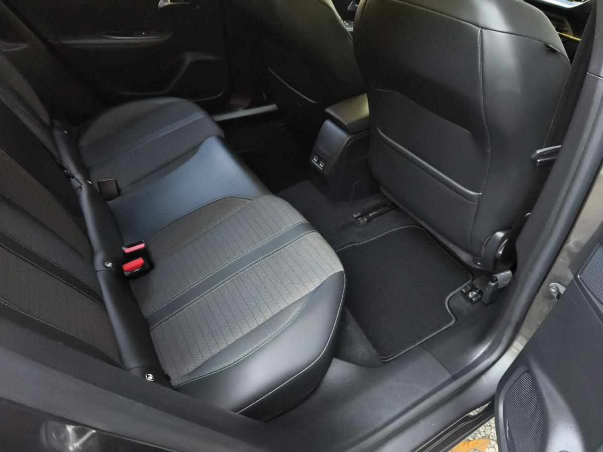 peugeot-2008-1-2-puretech-2021-gasolina-1199cc