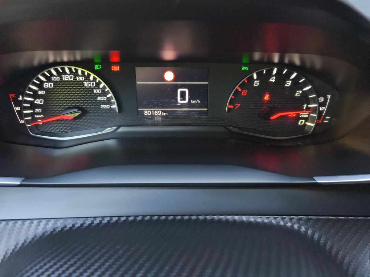 peugeot-2008-1-2-puretech-2021-gasolina-1199cc