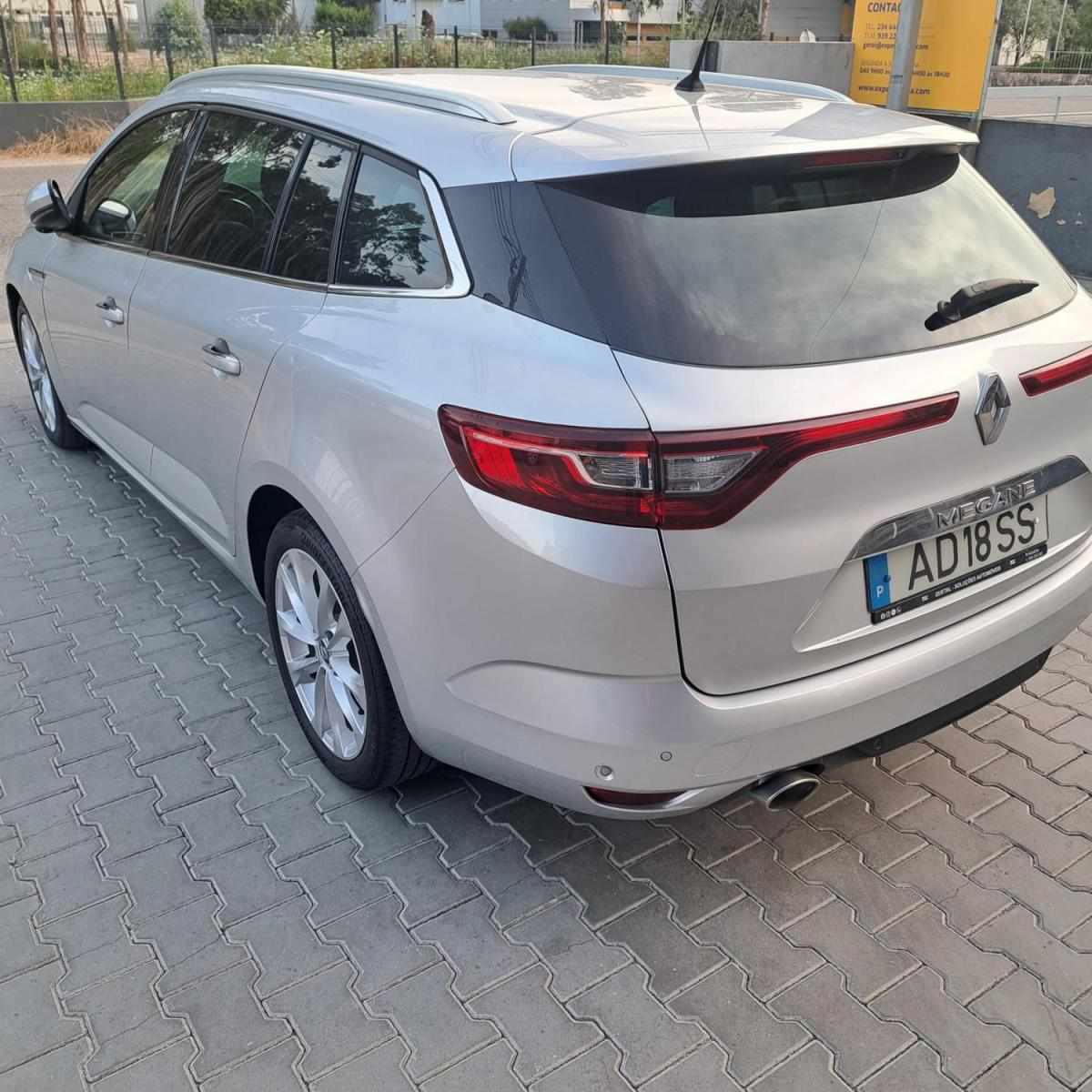 renault-megane-sport-tourer-2017-diesel-1461cc