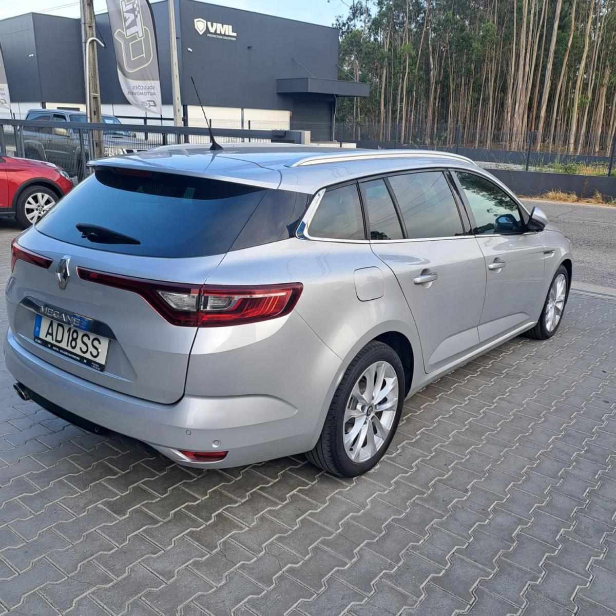 renault-megane-sport-tourer-2017-diesel-1461cc