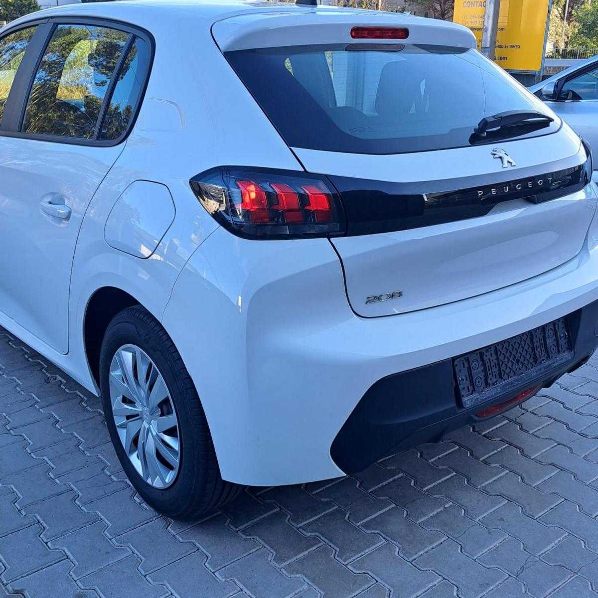 peugeot-208-2022-gasolina-1199cc