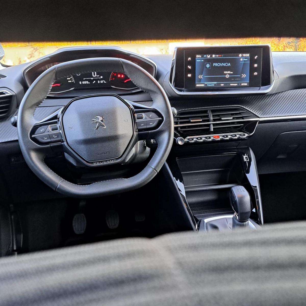 peugeot-208-2022-gasolina-1199cc