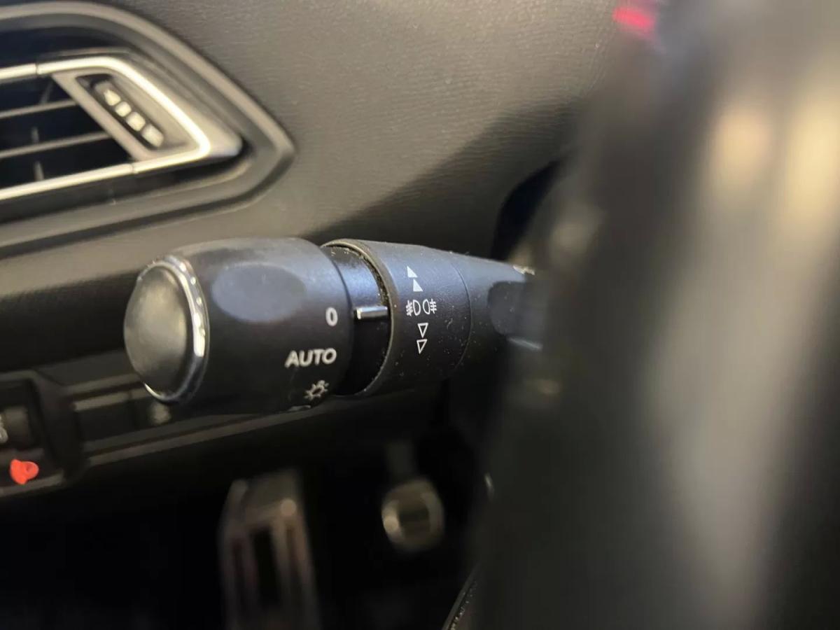 peugeot-308-2019-gasolina-1199cc