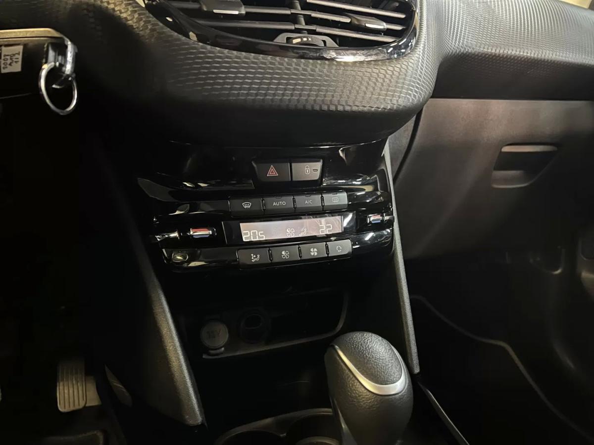 peugeot-2008-2018-gasolina-1199cc