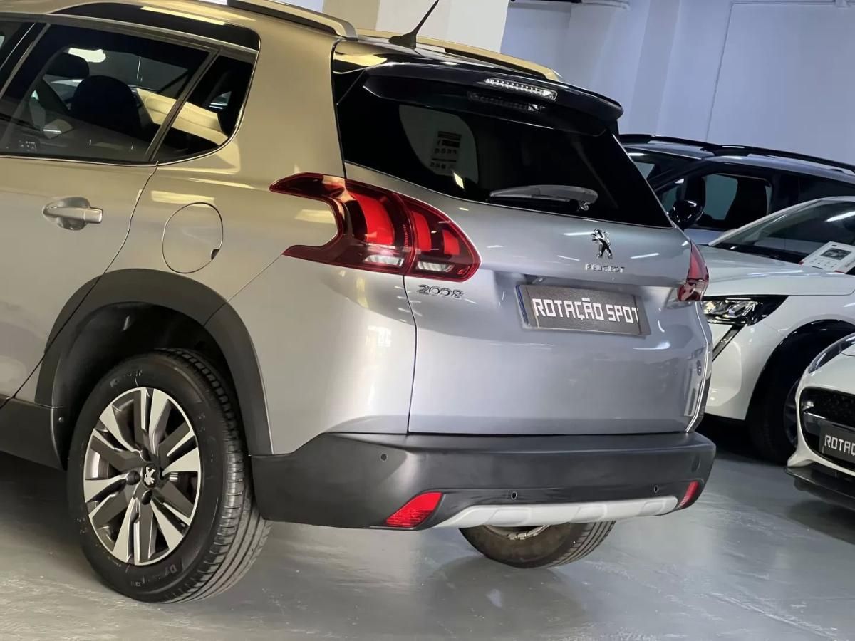 peugeot-2008-2018-gasolina-1199cc