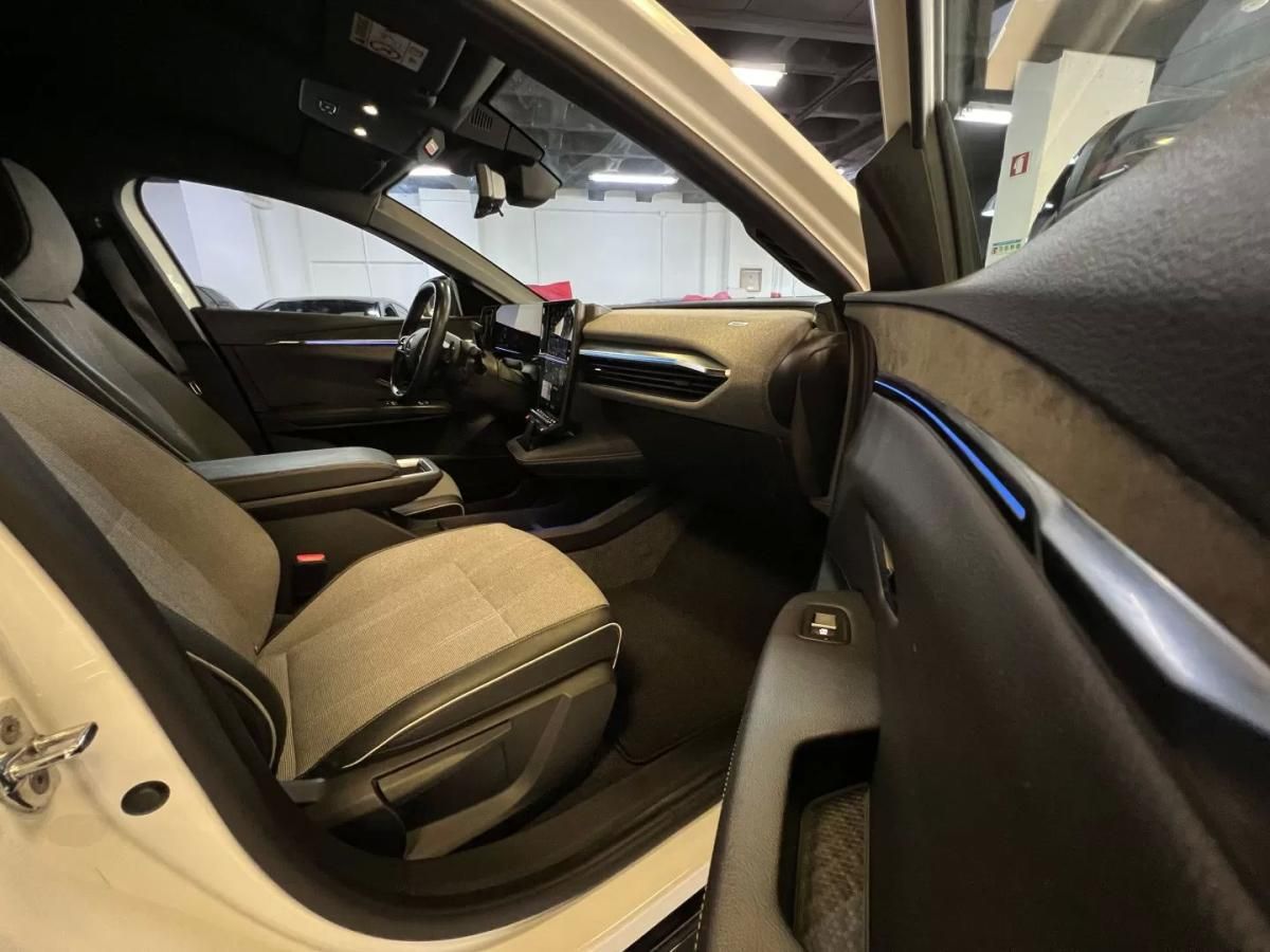 renault-megane-e-tech-2022-eletrico-200cc