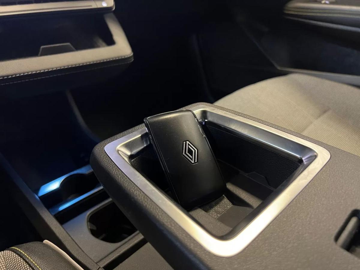renault-megane-e-tech-2022-eletrico-200cc