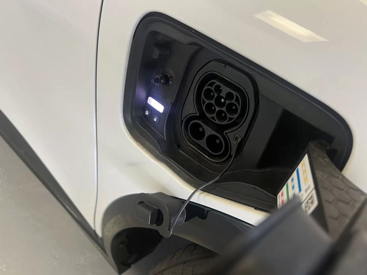 renault-megane-e-tech-2022-eletrico-200cc