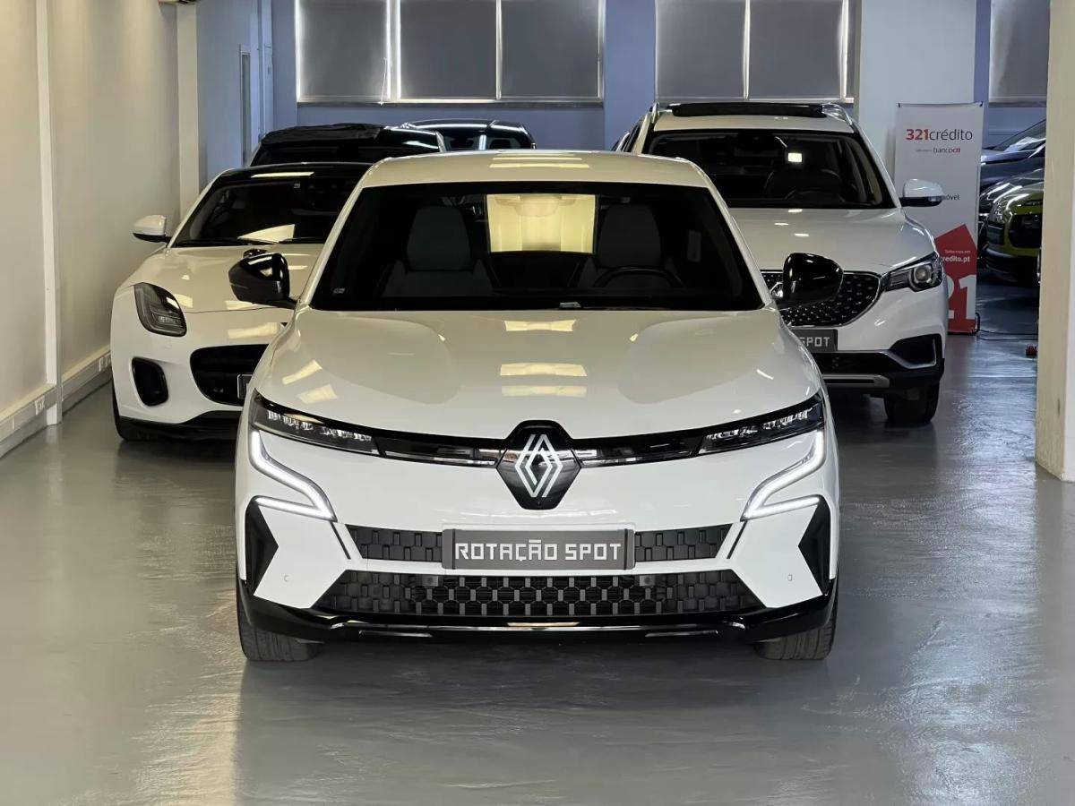 renault-megane-e-tech-2022-eletrico-200cc