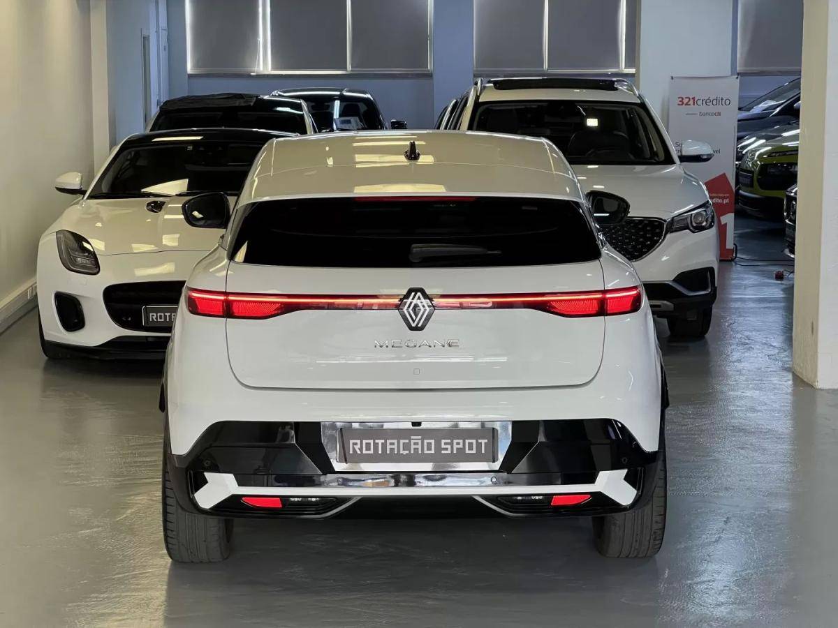 renault-megane-e-tech-2022-eletrico-200cc