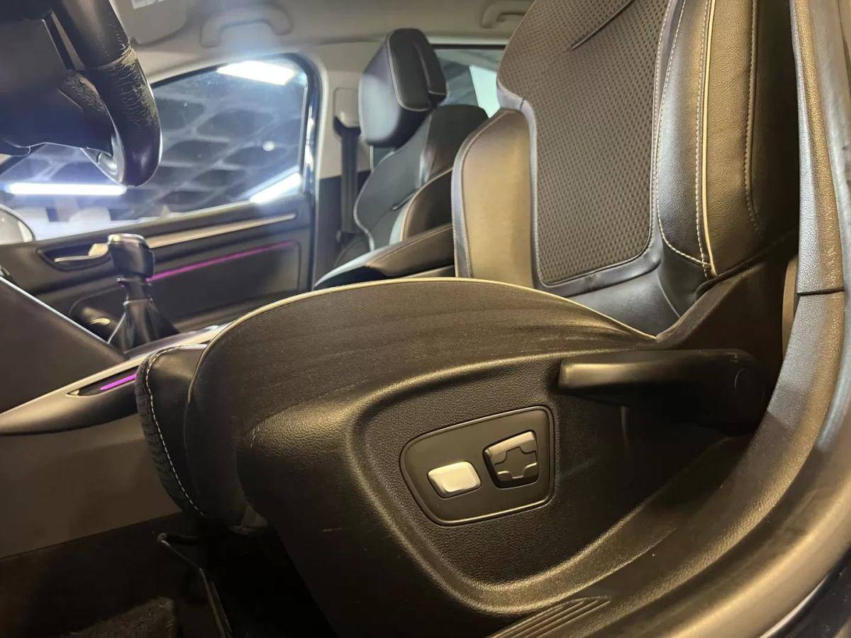 renault-megane-sport-tourer-2016-diesel-1461cc