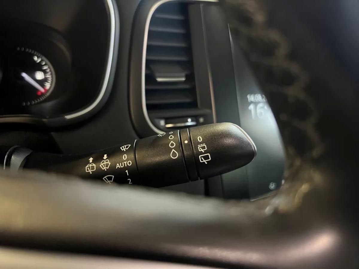 renault-megane-sport-tourer-2016-diesel-1461cc