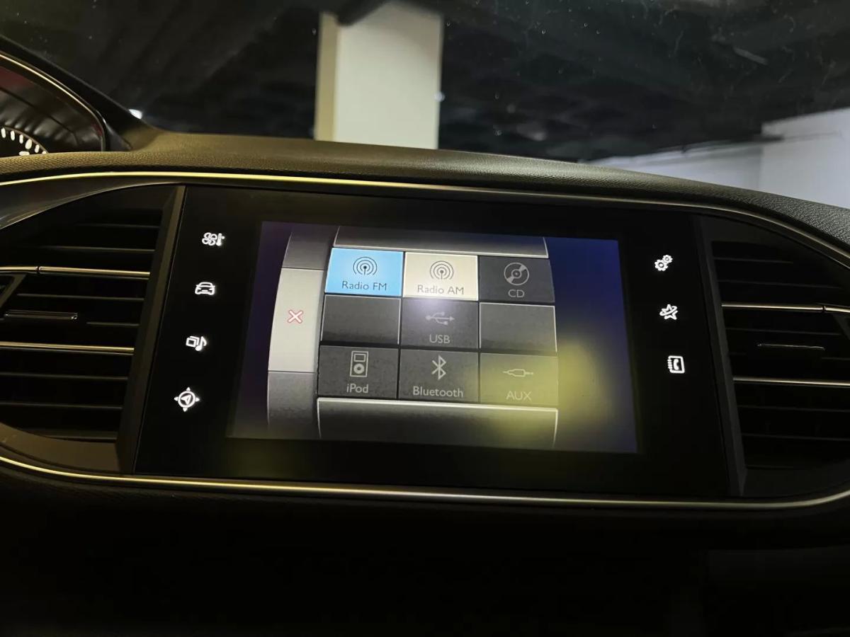 peugeot-308-sw-2016-gasolina-1199cc