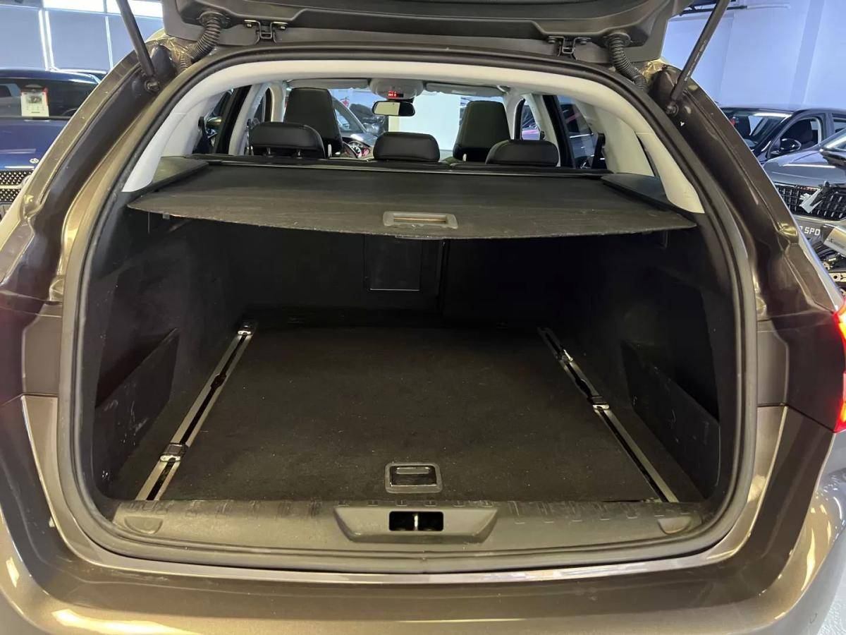peugeot-308-sw-2016-gasolina-1199cc