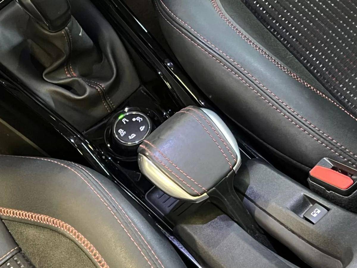 peugeot-2008-2016-gasolina-1199cc