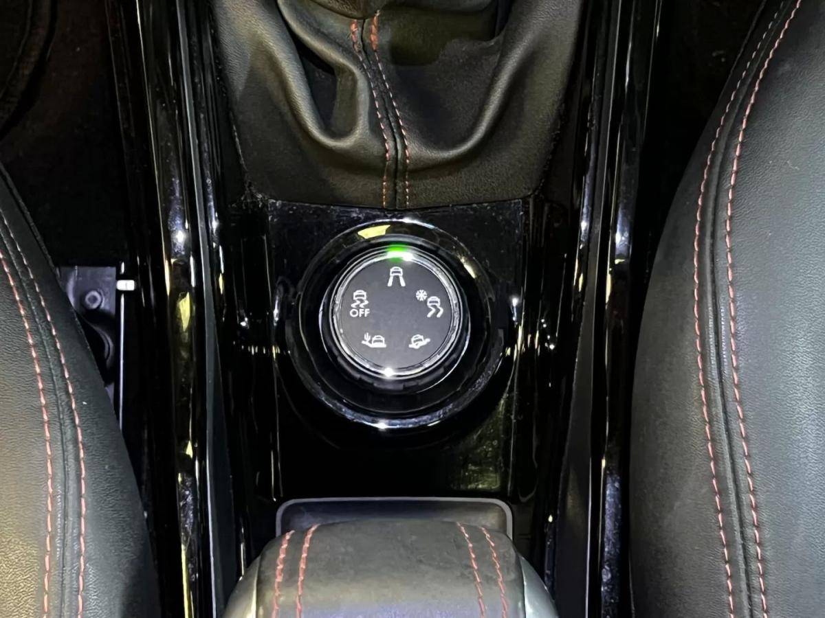 peugeot-2008-2016-gasolina-1199cc