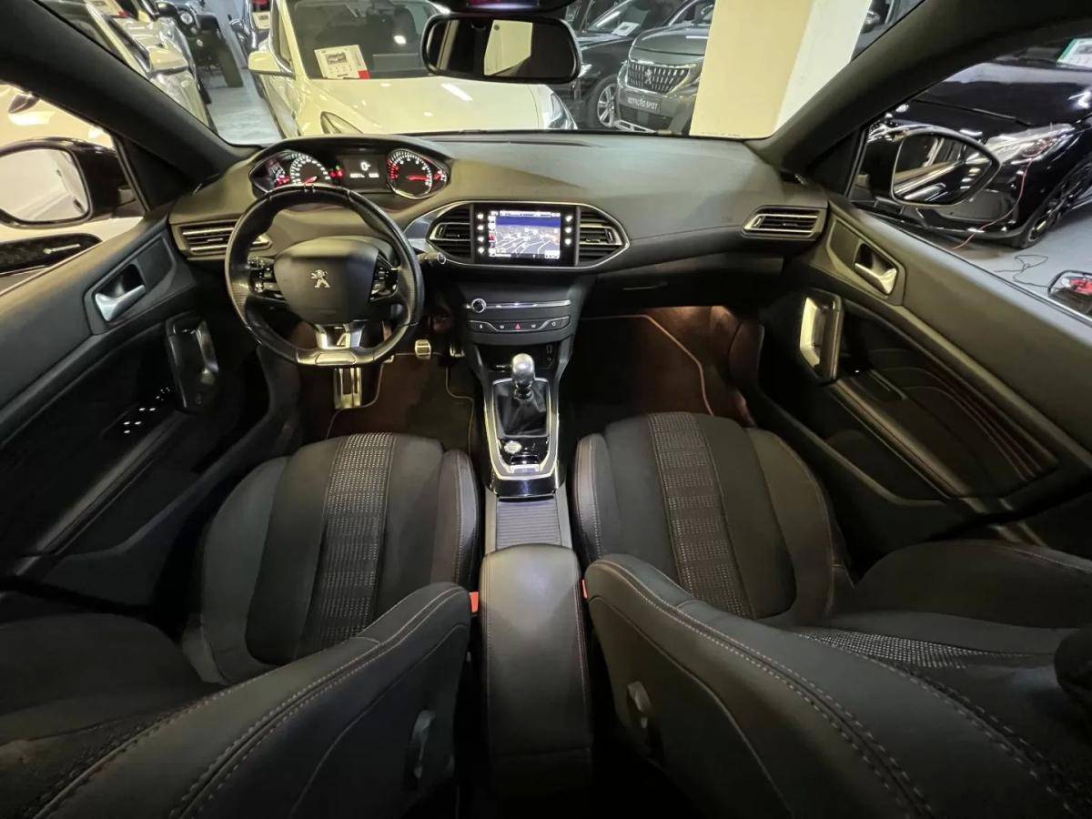 peugeot-308-2017-gasolina-1199cc